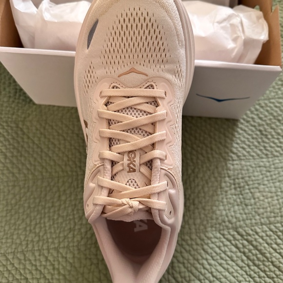 NIB Hoka Women’s Bondi 9, size 8.5 - Picture 2 of 7